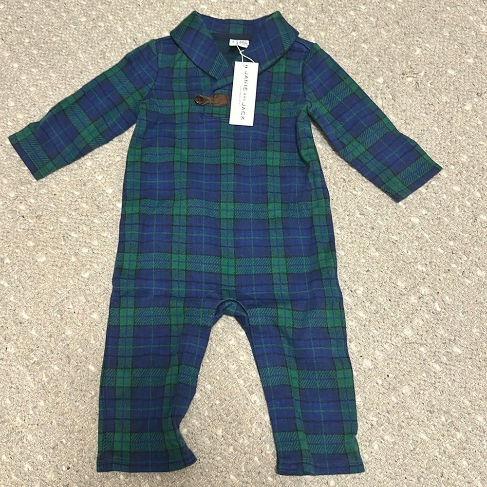 Janie and Jack boys holiday onesie outfit 6-12 months.